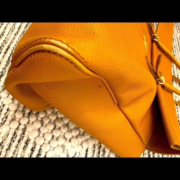 Beautiful CH tote bag - Picture 7 of 10